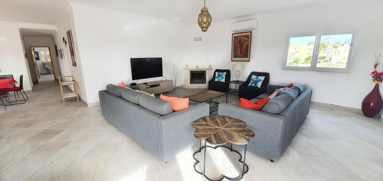 Sunset Villa By Laranjal Rentals Olhos de Agua  Esterno foto